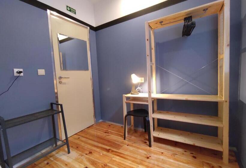 이코노미 룸, Sardines And Friends Hostel 04
