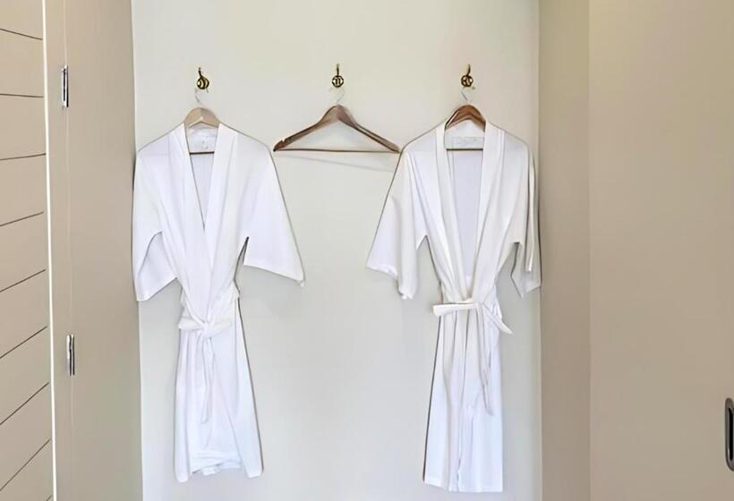 Люкс, Hawa House Phuket