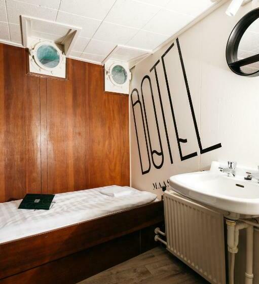 Quarto Estandar Individual Banheiro Compartilhado, Botel Maastricht