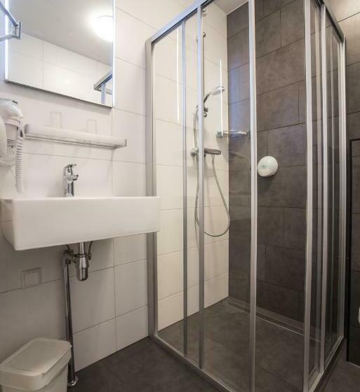 Standard Room, Faber