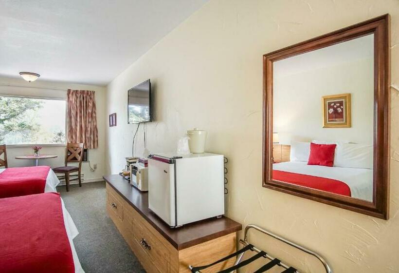 Четырехместный Номер Стандарт, Gables Motel