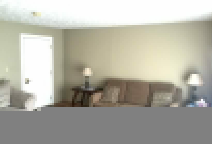 스위트 킹사이즈 침대, Grey Rose Suites