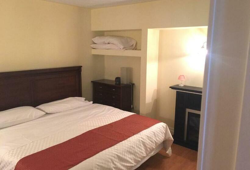 스위트 킹사이즈 침대, Grey Rose Suites