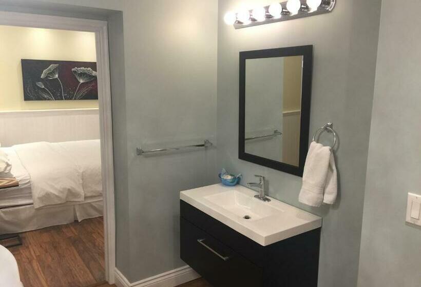 스위트 킹사이즈 침대, Grey Rose Suites