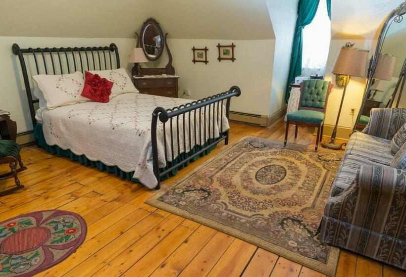 スタンダードルーム, Fitzroy Hall