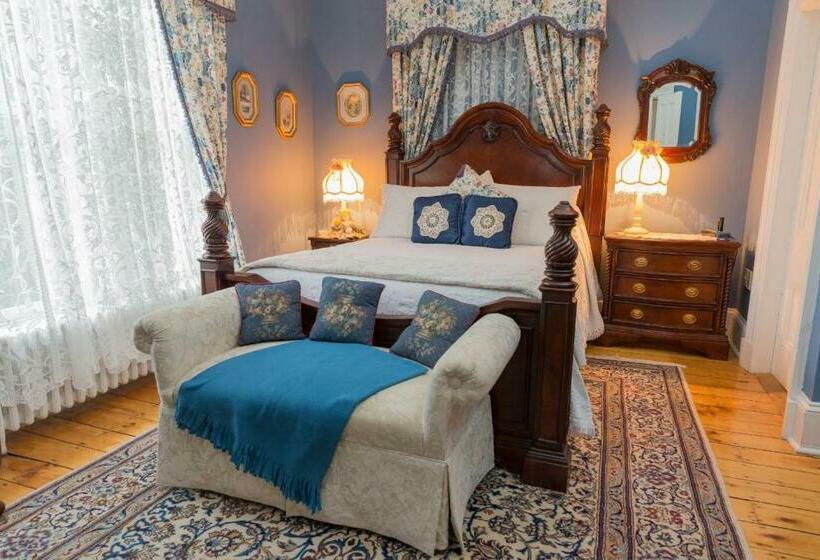 Quarto Estandar, Fitzroy Hall