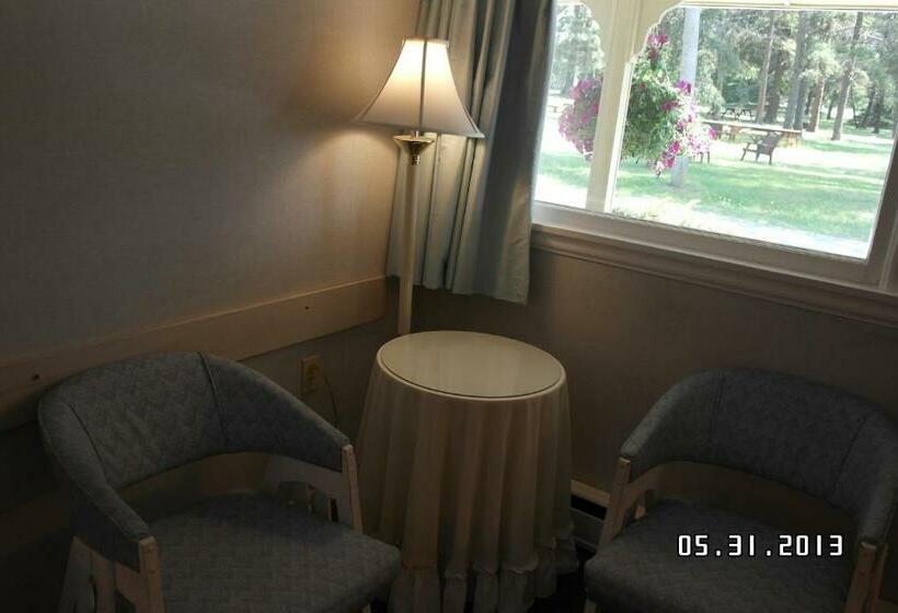 اتاق استاندارد با تخت دو نفره بزرگ, Pinecone Motel