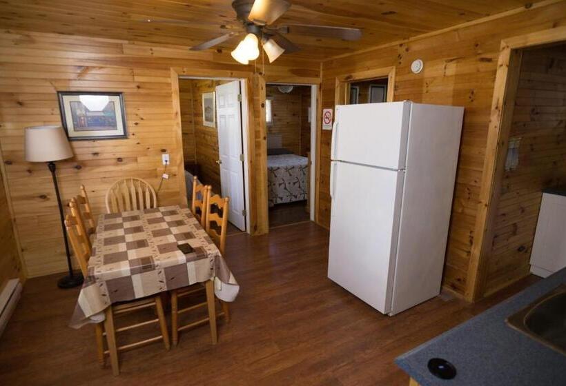 کلبه ییلاقی, North Rustico Motel & Cottages