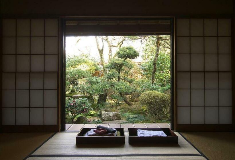 غرفة قياسية, Gyokutei