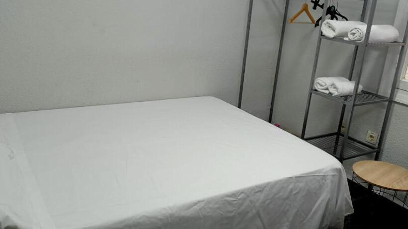 스탠다드 룸 공동 욕실, Old Center Inn Alicante