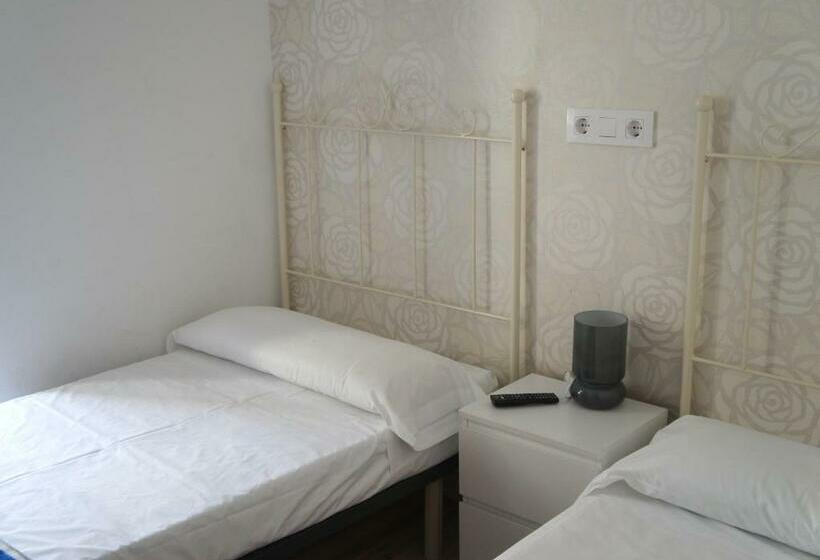 اتاق استاندارد, Albergue Santiago Apostol