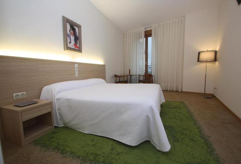 חדר סטנדרט עם מרפסת, Cal Piteu