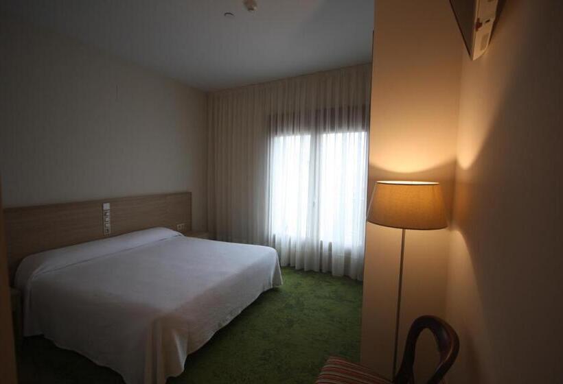 חדר סטנדרט עם מרפסת, Cal Piteu