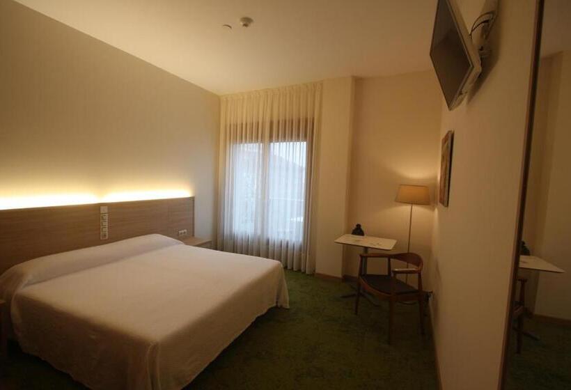 חדר סטנדרט עם מרפסת, Cal Piteu