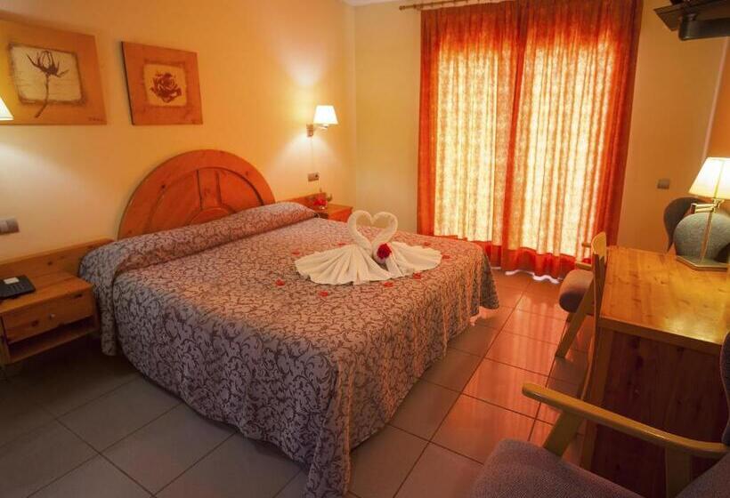 Romantic Room, El Pinche De Oro