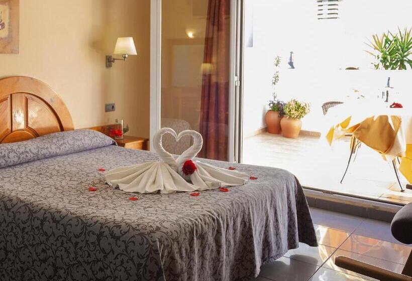 Romantic Room, El Pinche De Oro