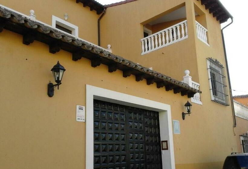 Номер Стандарт с Террасой, Hostal Rural Cumbres De Castilla