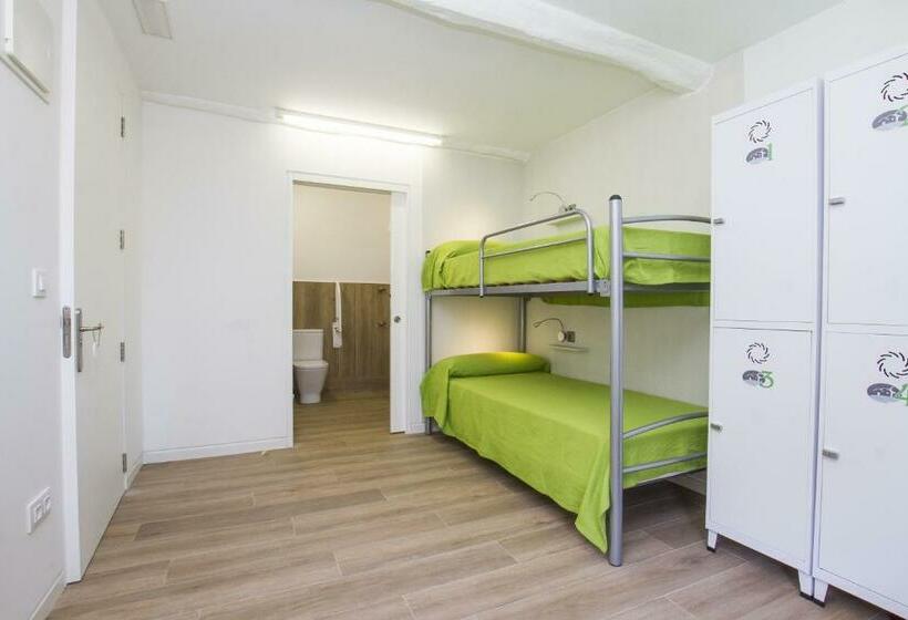 패밀리 룸, Lekeitio Aterpetxea Hostel