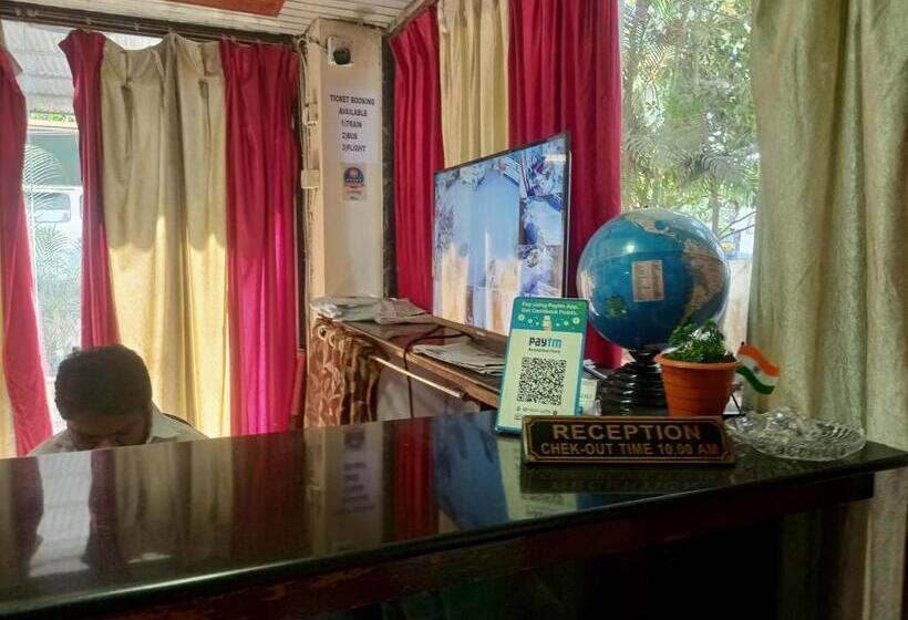 Номер Deluxe, Geetanjali St Bus Stand Panvel