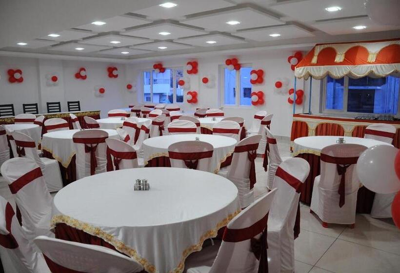 Номер Deluxe, Plazza Hotel , Trichy
