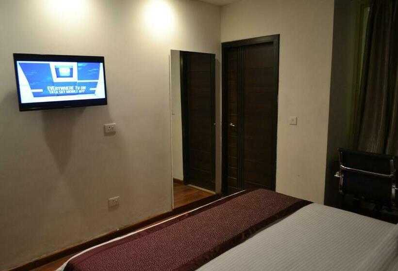 エクゼクティブルーム, Sobti Continental Bareilly