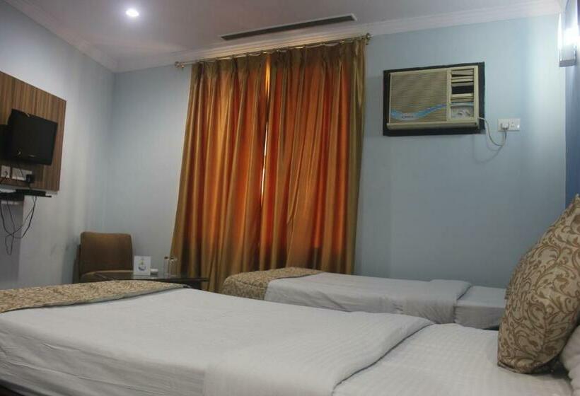 Номер Deluxe, The Blue Lagoon Hotel Premium