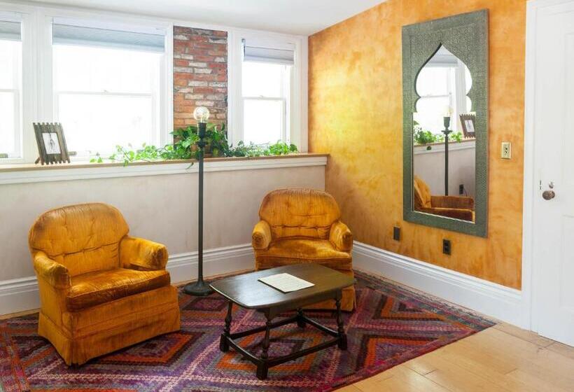 Люкс Deluxe Кровать Кинг, Argos Inn   Ithaca S Boutique