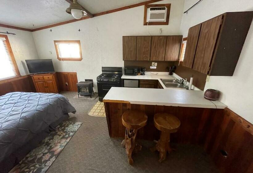 Люкс, Adventures Vacation Rentals