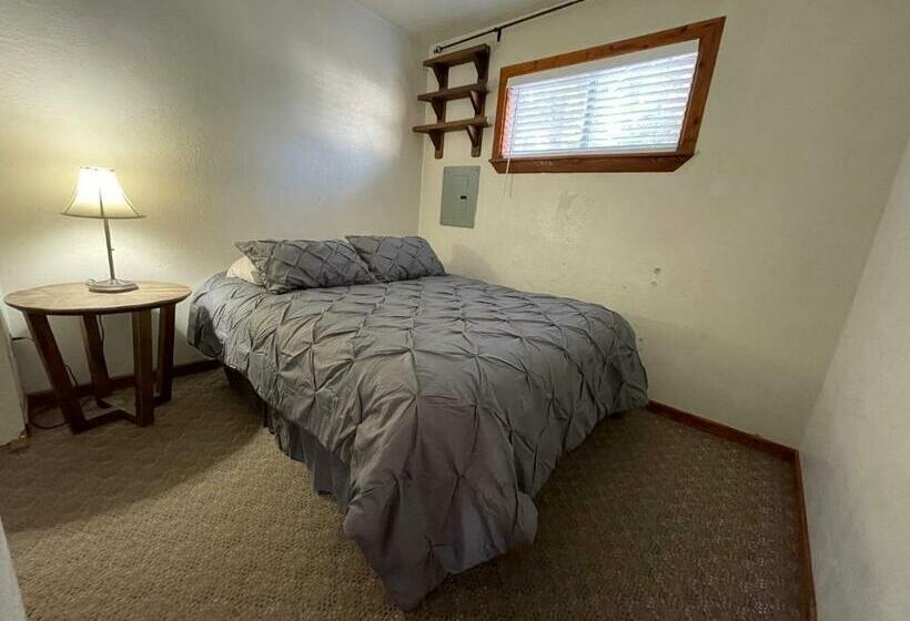 Люкс, Adventures Vacation Rentals