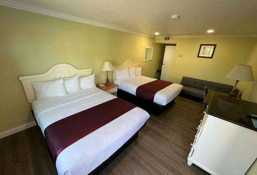 Номер Deluxe, American Inn   Grover Beach   Pismo Beach
