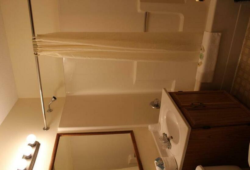 Номер Стандарт Трехместный, Gold Country Inn