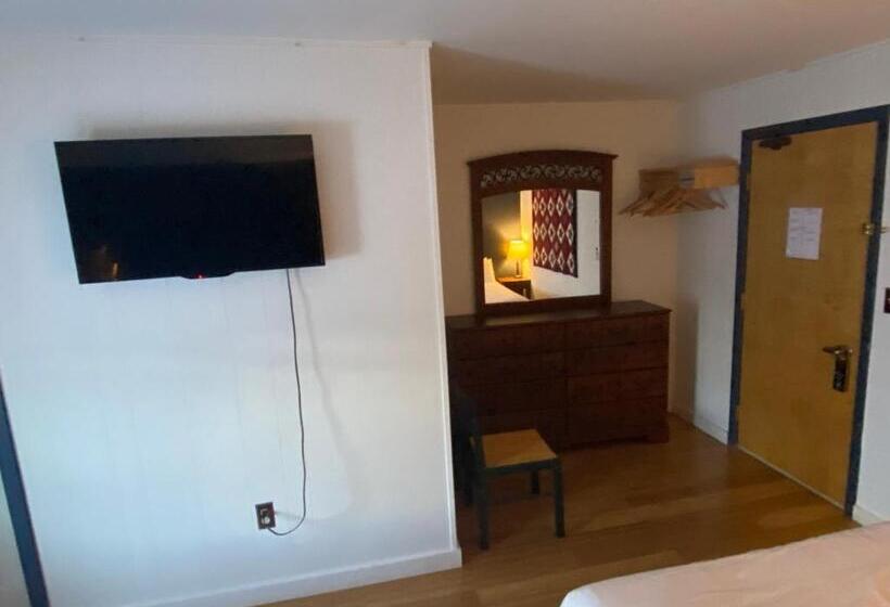 Четырехместный Номер Классик, Bromley View Inn