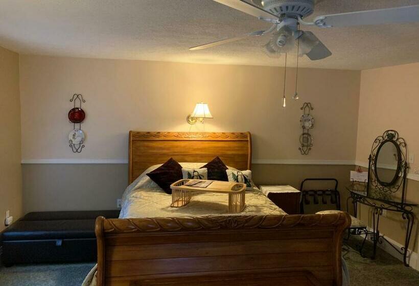 اتاق استاندارد, Emerald Necklace Inn Bed And Breakfast