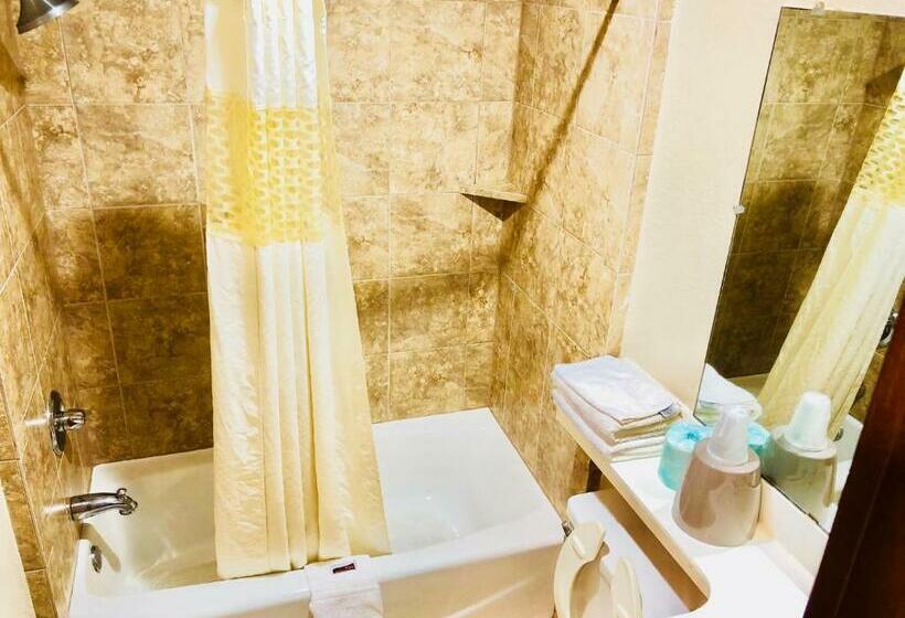 Номер Стандарт 2 Двуспальные Кровати, Sunset Inn Longview