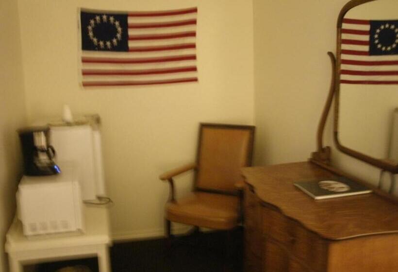 Стандартный Номер Кровать Кинг, Virginia City Inn