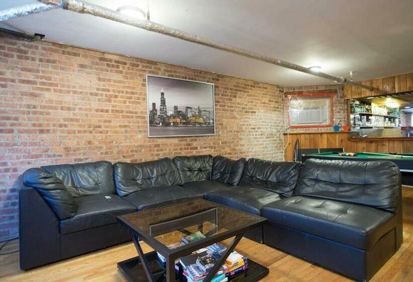 Cama em Quarto Compartilhado, Wrigley Hostel   Chicago