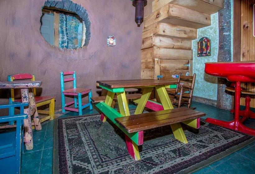 Дом 1 Спальня, Adventure Suites