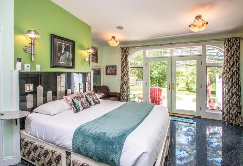 阁楼房, Adventure Suites