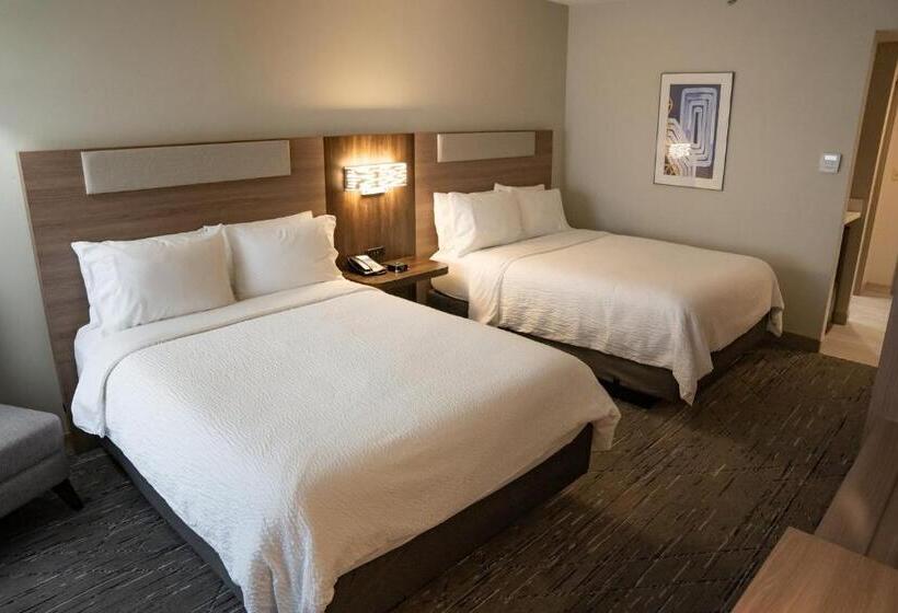 Номер Стандарт, Holiday Inn Express Hotel & Suites West Chester, An Ihg