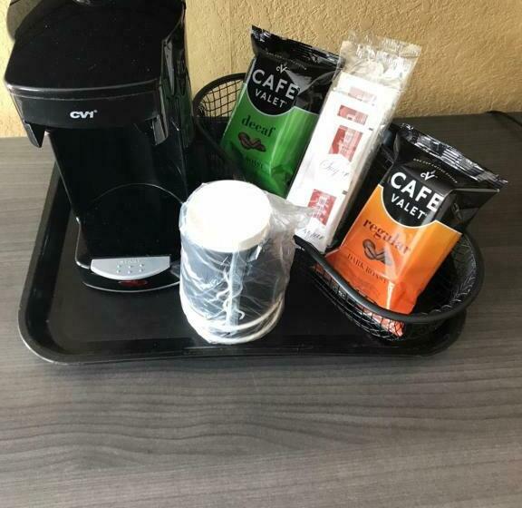 Стандартный Номер Кровать Кинг, Red Carpet Inn Orchard Park