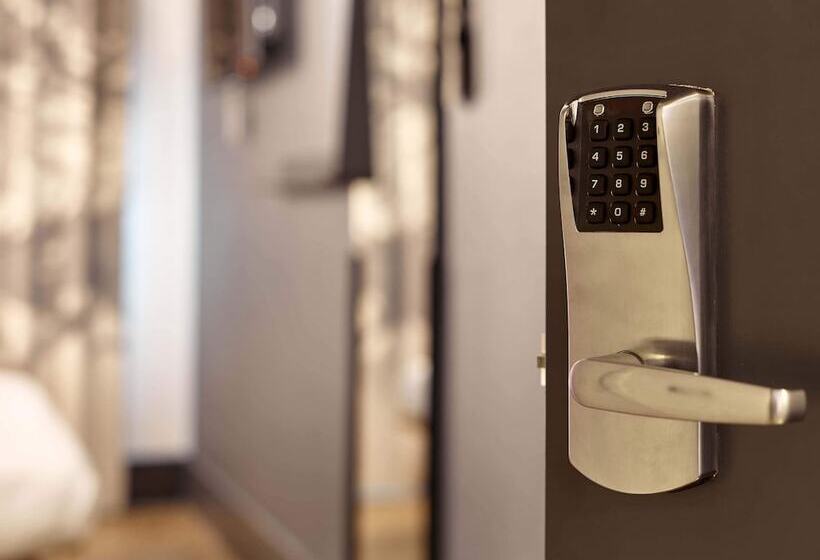 اتاق استاندارد برای معلولان, B&B Hotel Marne La Vallée Val D' Europe