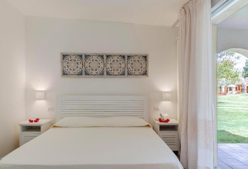 豪华房间, Porto Pino Club