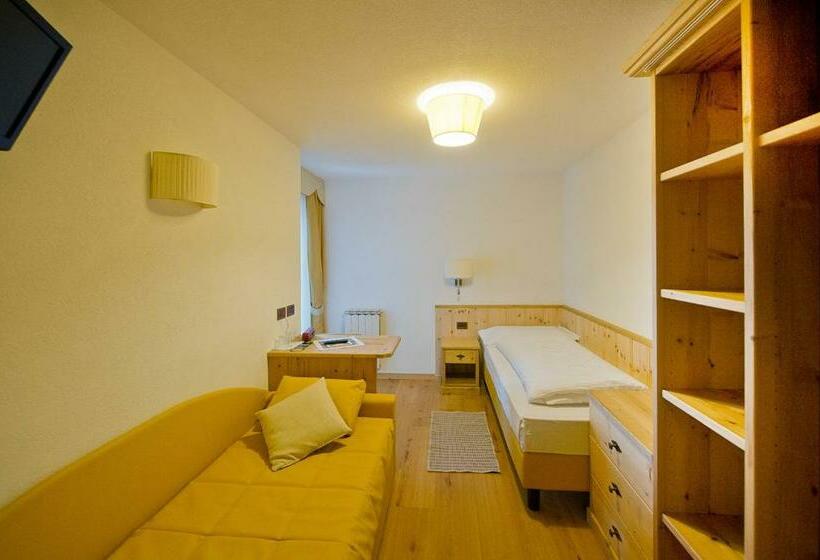 اتاق استاندارد یک نفره, Family & Wellness Hotel Fontana