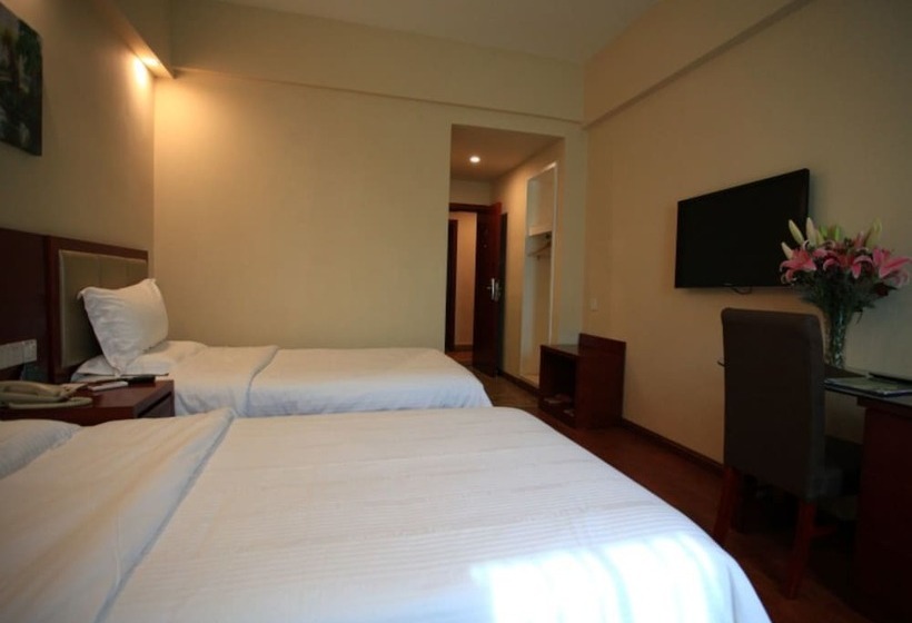 Номер Стандарт, Greentree Inn Sanya Heping Street Lover Bridge Express