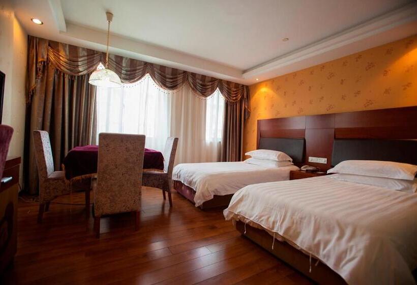 اتاق کلاس بیزنس, Yiwu Luckbear