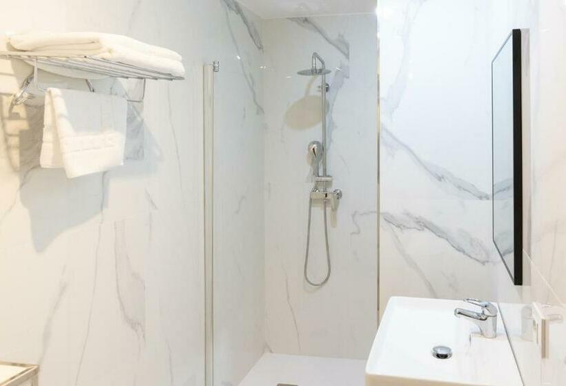 Номер Стандарт, Hostal Plaza