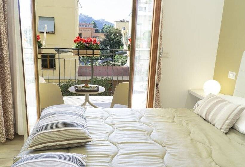 Comfort room with balcony, Al Parco Verde B&b