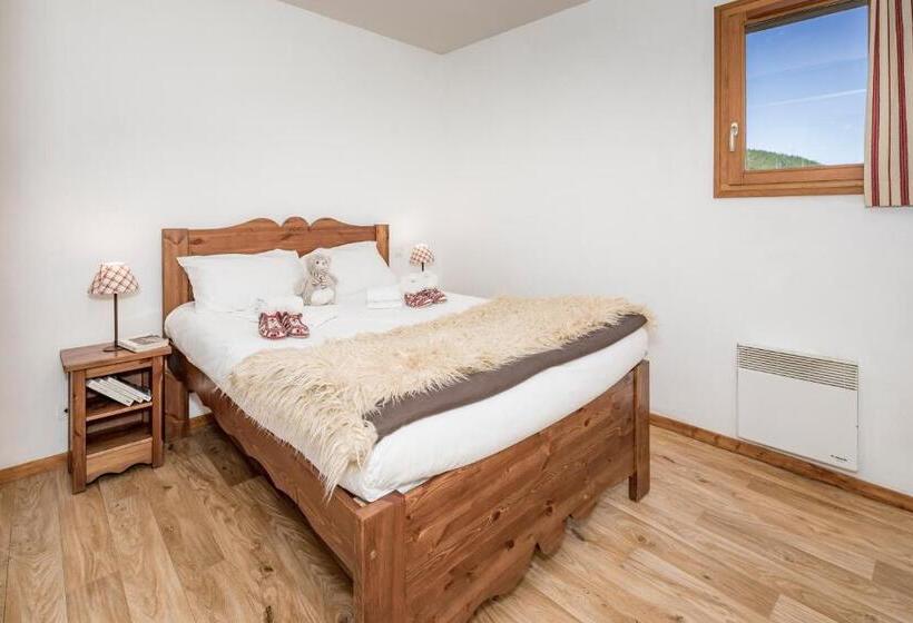 2 Bedroom Apartment with Views, Hauts De Préclaux By Infini Mountain