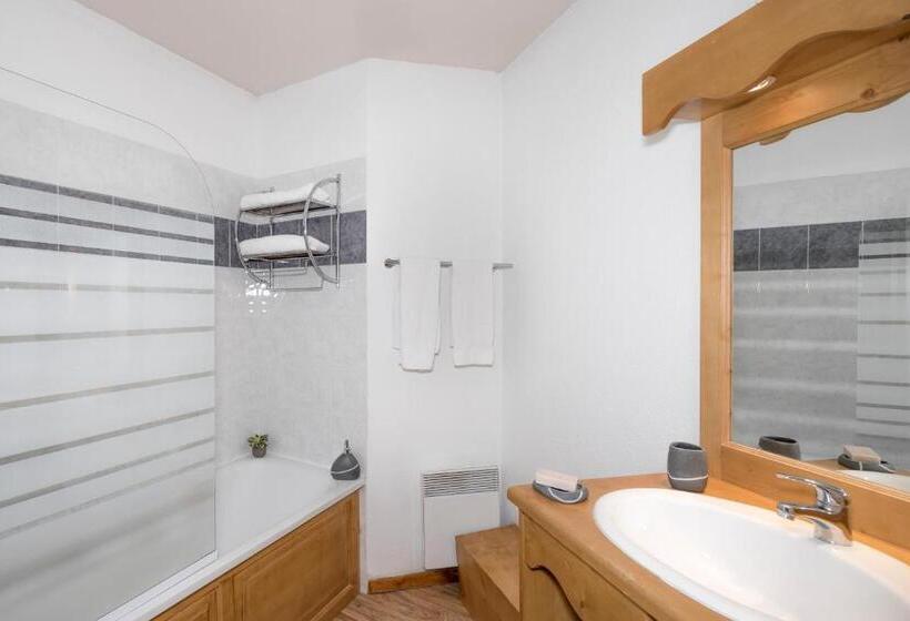 2 Bedroom Apartment with Views, Hauts De Préclaux By Infini Mountain