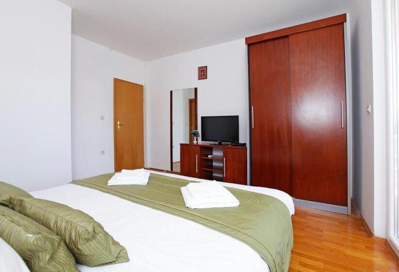 آپارتمان 1 خوابه با بالکن, Apartments Vala
